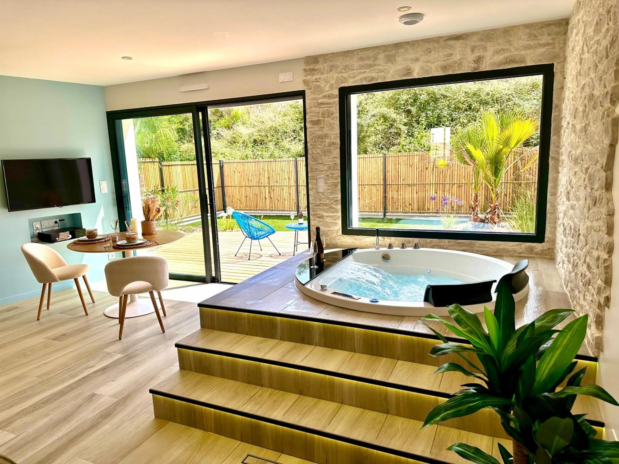 Les Suites Du Payre - Suite Romance Saint-Hilaire-de-Talmont Экстерьер фото