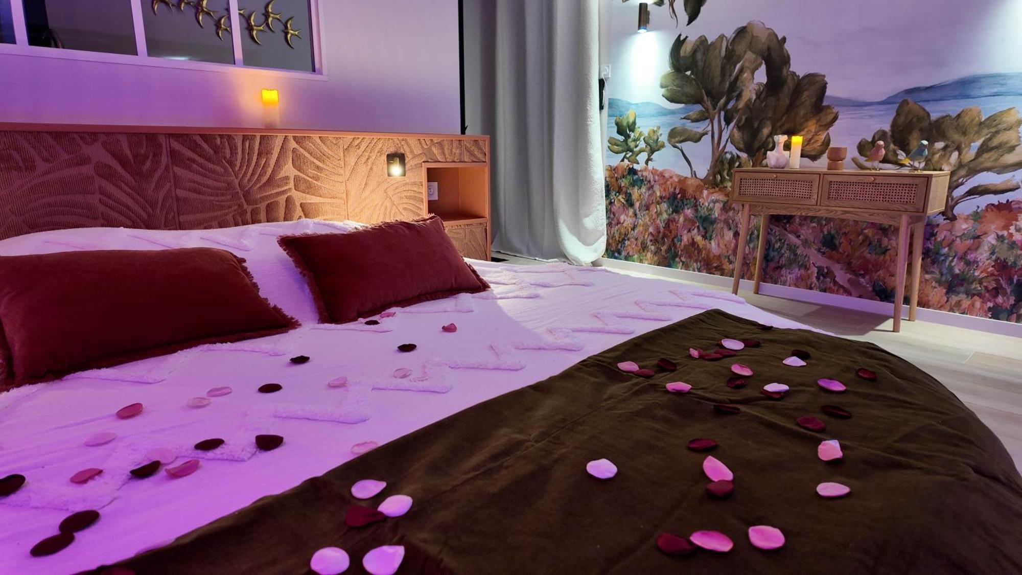 Les Suites Du Payre - Suite Romance Saint-Hilaire-de-Talmont Экстерьер фото