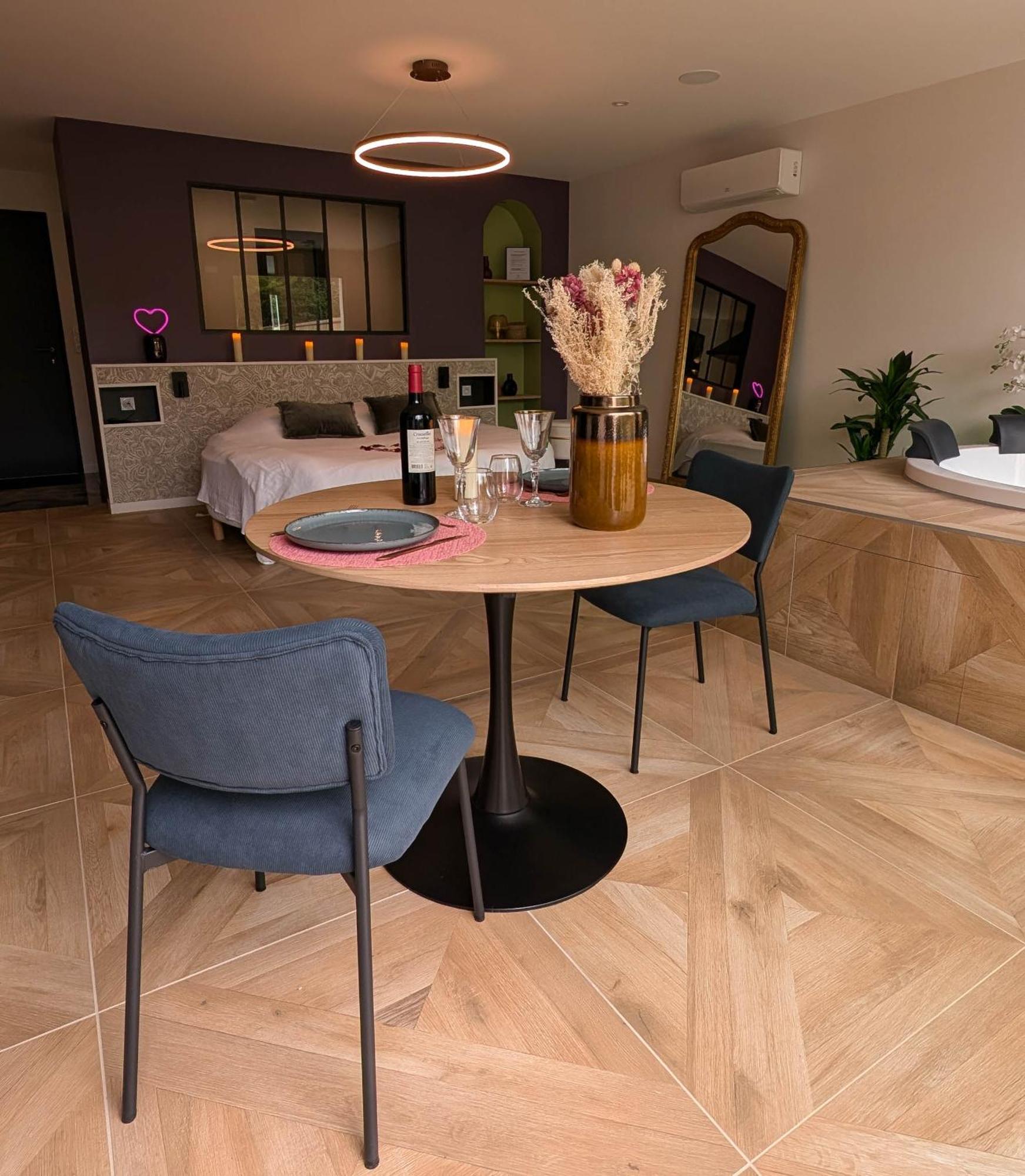 Les Suites Du Payre - Suite Romance Saint-Hilaire-de-Talmont Экстерьер фото